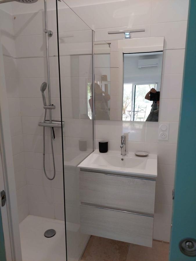 Ferienwohnung L'Etang Des Cigales Uchaux Exterior foto