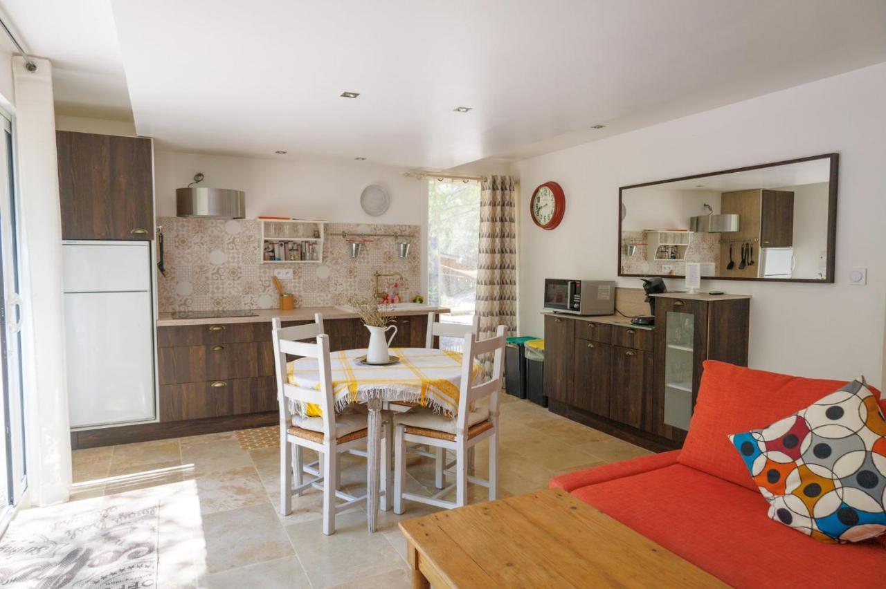 Ferienwohnung L'Etang Des Cigales Uchaux Exterior foto