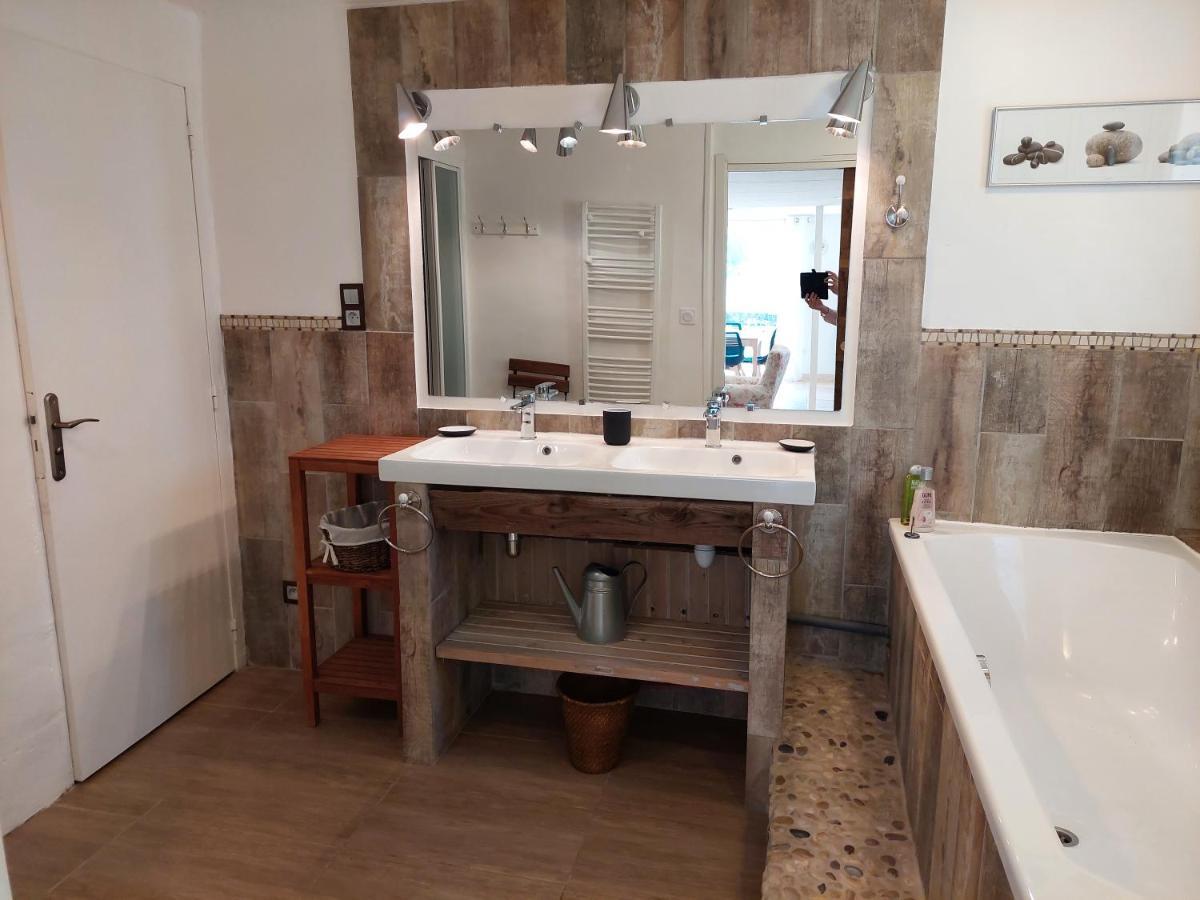 Ferienwohnung L'Etang Des Cigales Uchaux Exterior foto